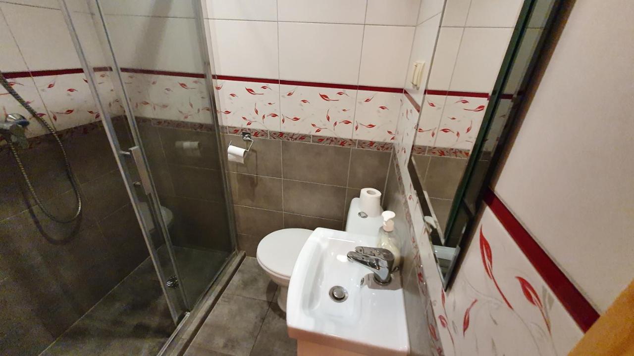 "U Izy" Pokoje Goscinne I Przyczepy Campingowe Großmöllen Exterior foto