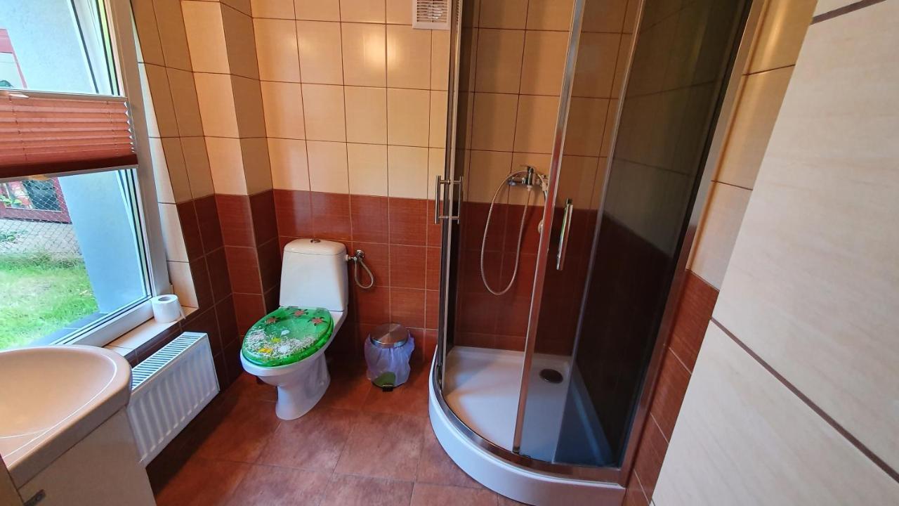 "U Izy" Pokoje Goscinne I Przyczepy Campingowe Großmöllen Exterior foto