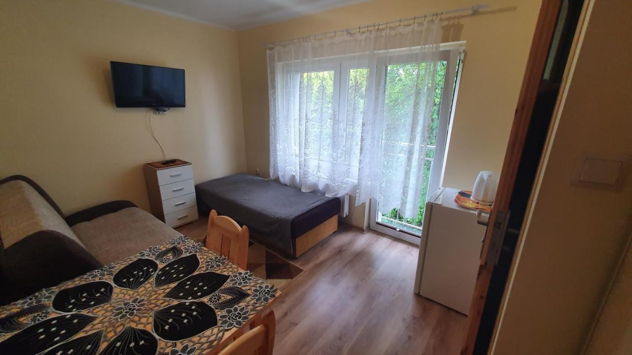 "U Izy" Pokoje Goscinne I Przyczepy Campingowe Großmöllen Exterior foto