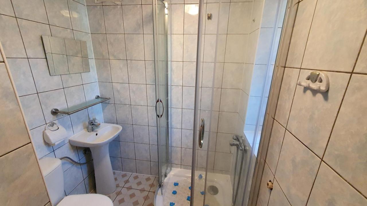 "U Izy" Pokoje Goscinne I Przyczepy Campingowe Großmöllen Exterior foto