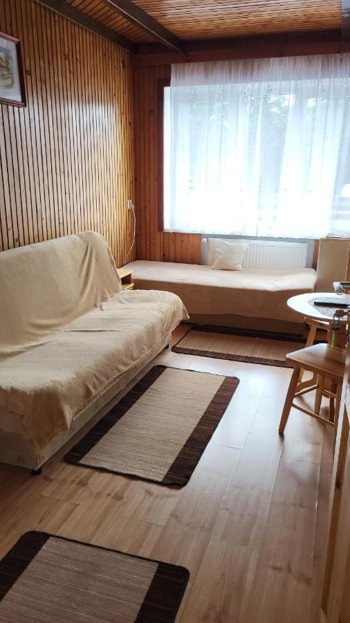 "U Izy" Pokoje Goscinne I Przyczepy Campingowe Großmöllen Exterior foto