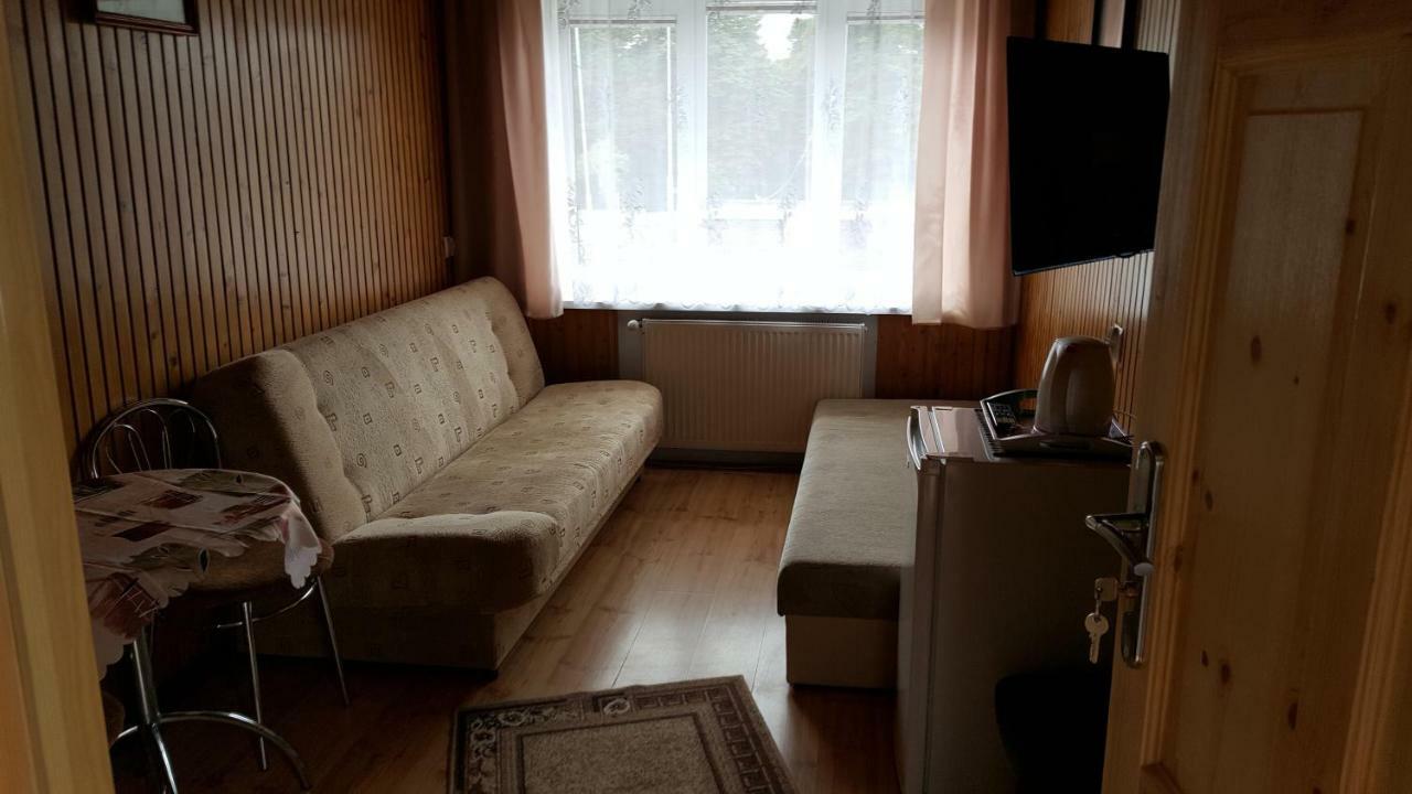 "U Izy" Pokoje Goscinne I Przyczepy Campingowe Großmöllen Exterior foto