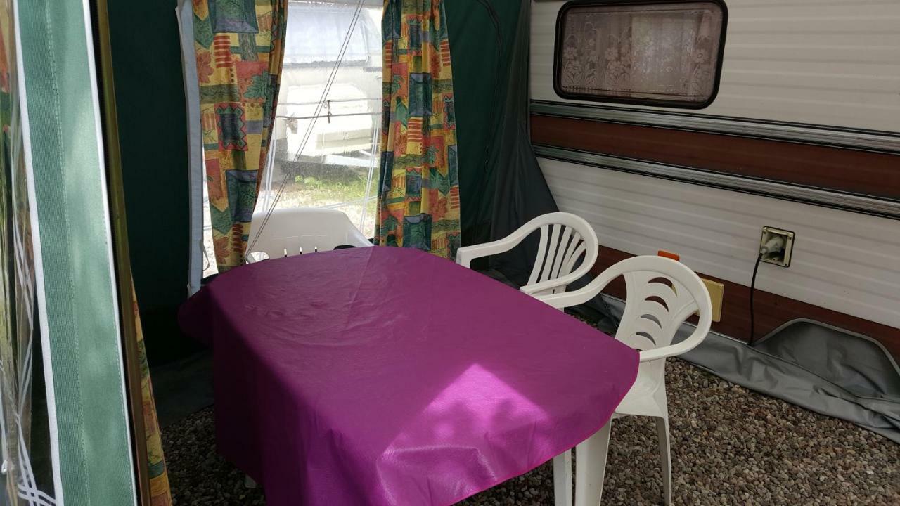 "U Izy" Pokoje Goscinne I Przyczepy Campingowe Großmöllen Exterior foto
